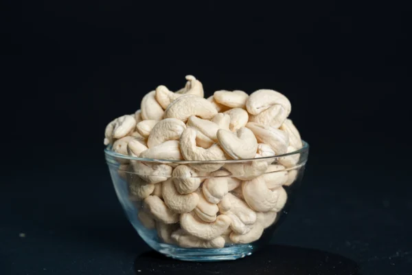 W240 Grade Cashew Nuts - Image 3